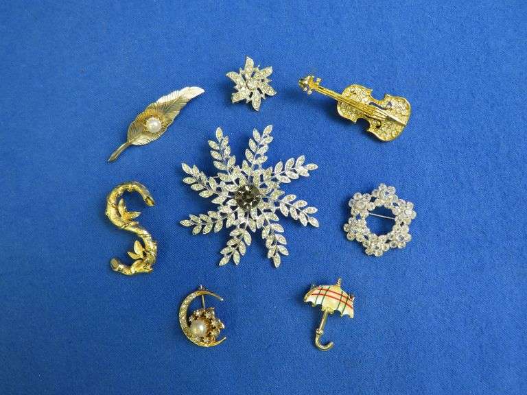 Vintage Rhinestone & Figural Brooch Lot – Snowflake, Violin, Floral & Novelty Pins