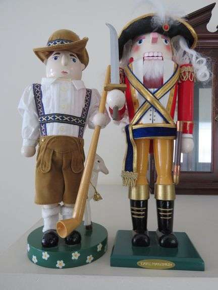 Decorative Nutcracker Figures – Soldier & Alpine Shepherd with Goat