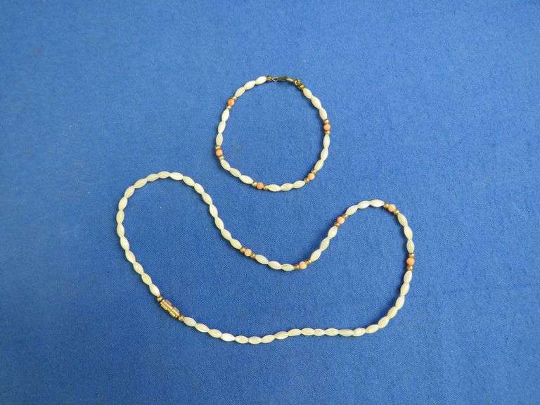 Vintage Glass Bead Necklace & Bracelet Set – Twisted Milk-Glass Style with Peach Accents