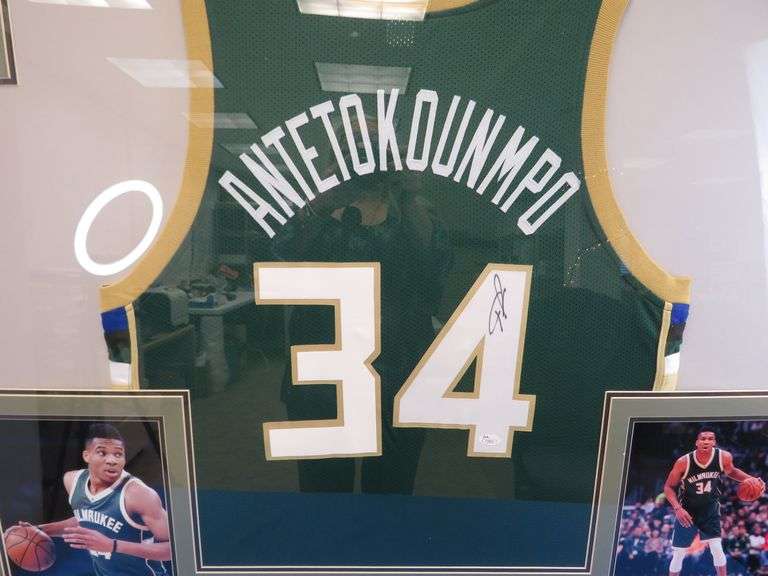 Sports Legends Showcase: Mantle, Giannis, DiMaggio, Williams & Ripken Auction