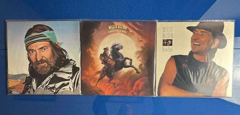 Willie Nelson Classic Vinyl Lot – Always On My Mind, Me & Paul, A Horse Called Music | NM Vinyl