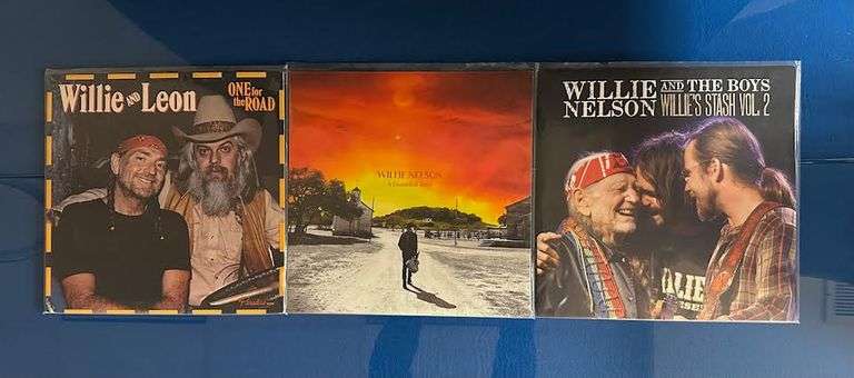Willie Nelson Vinyl Lot – Orange Vinyl + Collaborations | NM Condition | Modern Classics