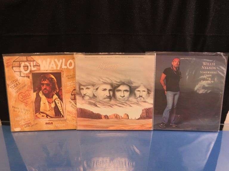 Highwaymen & Outlaw Classics – Willie Nelson & Waylon Jennings Vinyl Lot