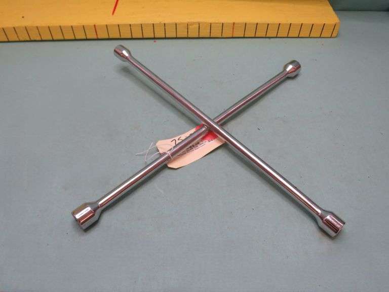 4-Way Automotive Lug Wrench / Cross Tire Iron