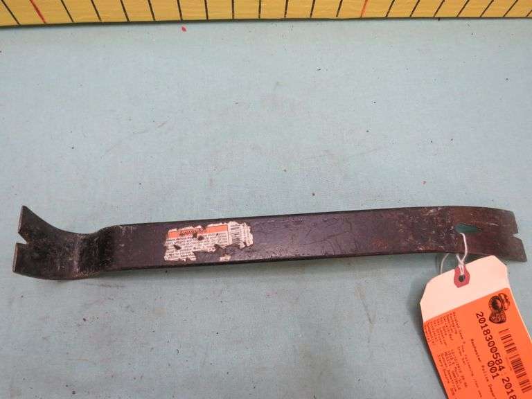 Heavy-Duty Flat Pry Bar / Gooseneck Wrecking Bar
