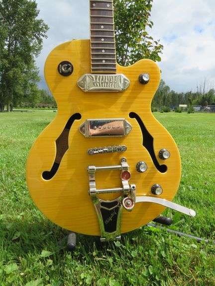 Epiphone Wildkat, Taylor Big Baby, Fender Amp & Guitar Gear