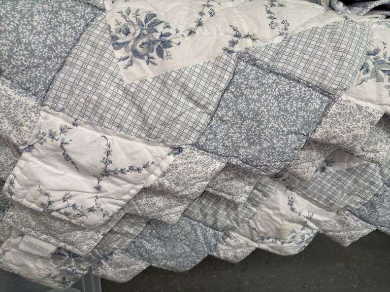 Laura Ashley Quilt