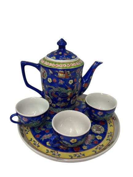 Famille Rose Teapot Set