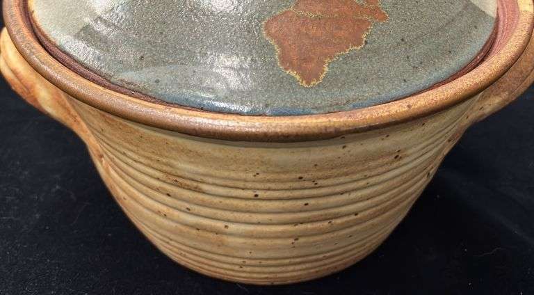 Pottery Bowl with Lid