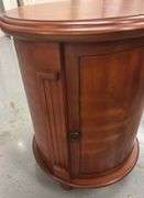 Round Cabinet