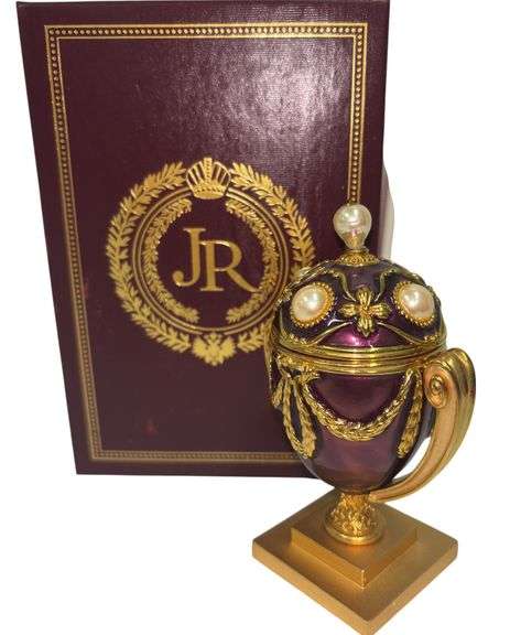 Joan Rivers Imperial Treasures II Lost Treasures Egg with Base and Bee Pin