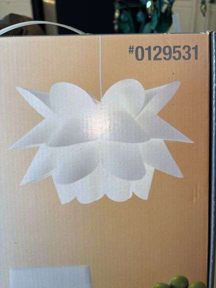 Styleselections Designer Suspension Flower White Light Fixture