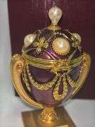 Joan Rivers Imperial Treasures II Lost Treasures Egg with Base and Bee Pin