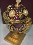 Joan Rivers Imperial Treasures II Lost Treasures Egg with Base and Bee Pin