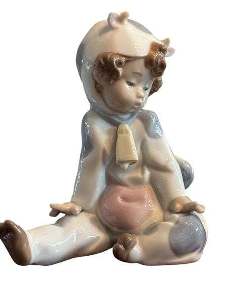 NAO/Lladro Figurine