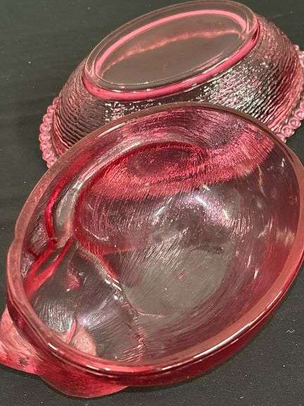 Indiana Glass Cat on Nest