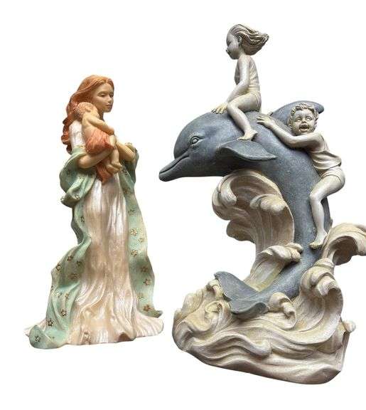 Pair of Figurines