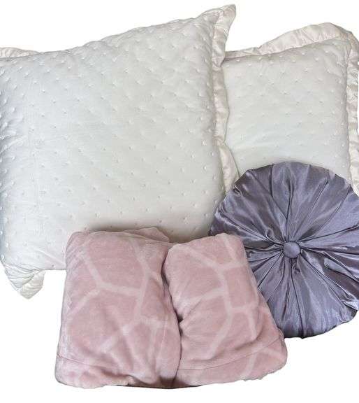 Berkshire King Size Bedding Set