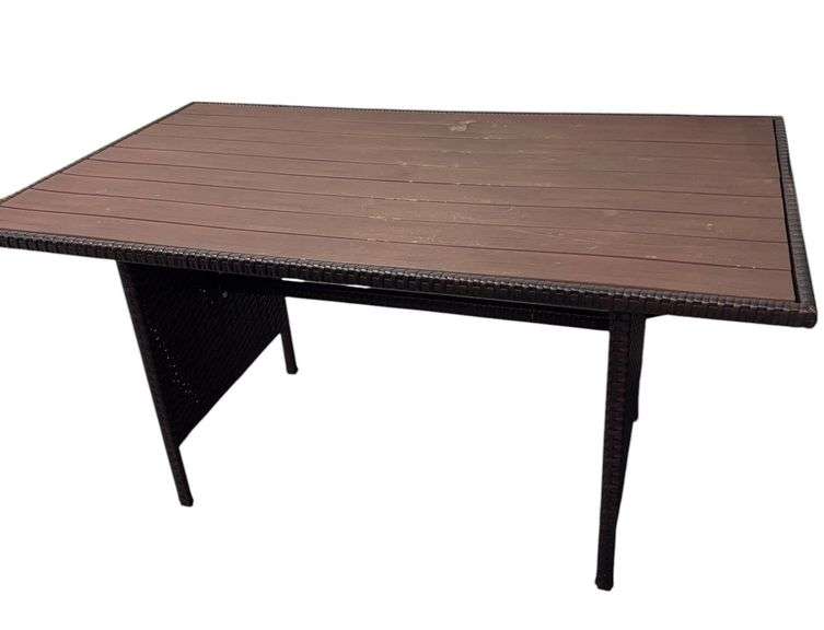 Wicker Table