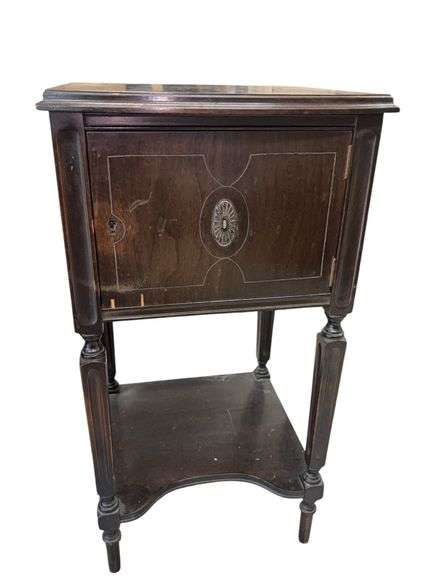 Smoking Stand Humidor
