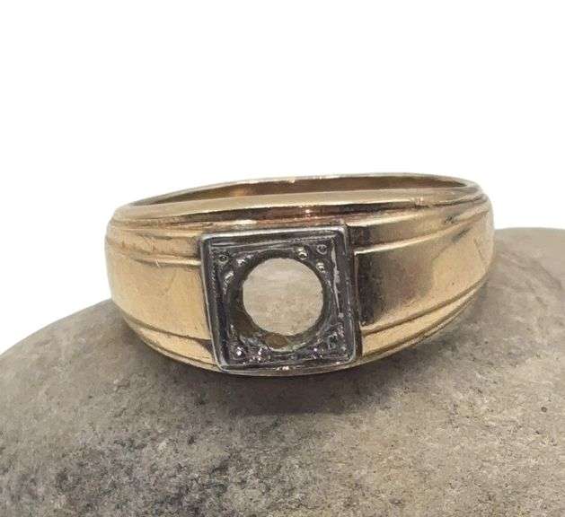 14K Yellow Gold Ring
