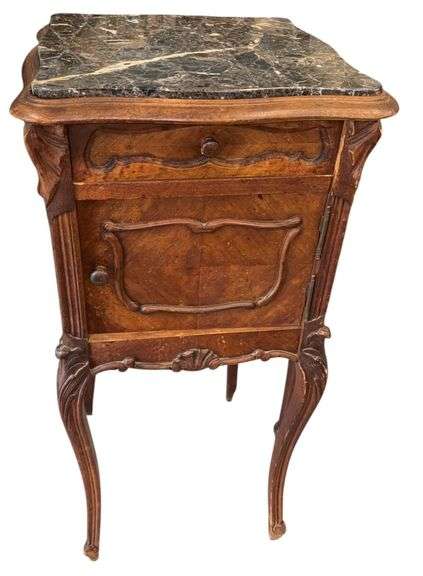 French Louis XV Style Nightstand/Side Table
