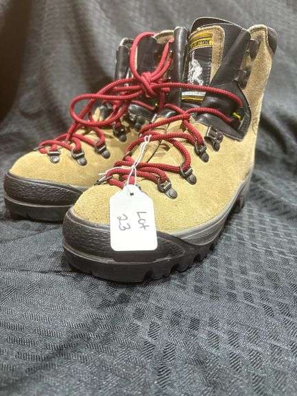 Hiking Boot