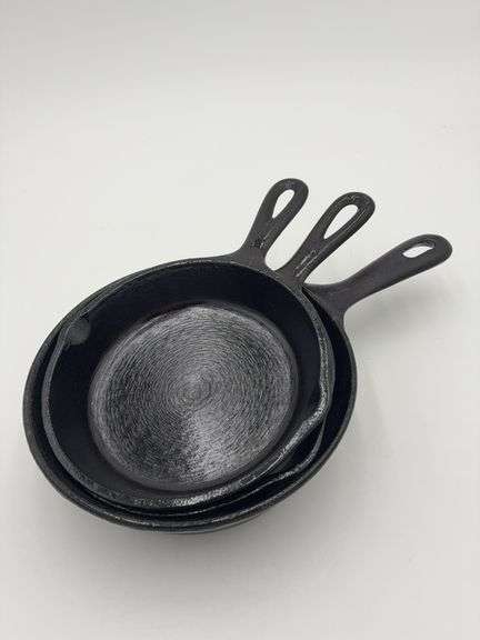 Set of 3 Cast Iron Pans
