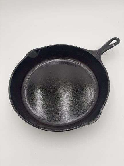 Wagner Cast Iron Pan 10”