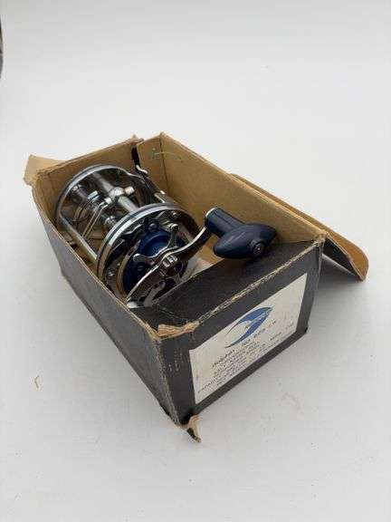 Hurricane Dolphin Salt Water Reel