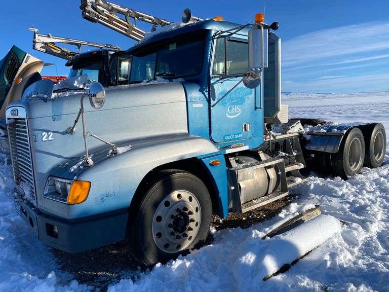 2000 FREIGHTLINER FLD120