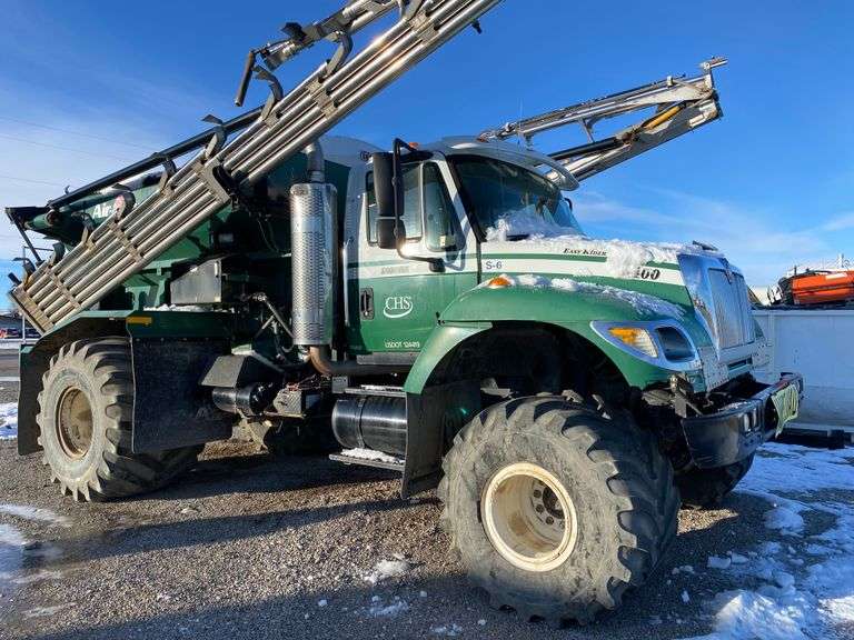 2006 Loral 6400/ IH7600 chassis