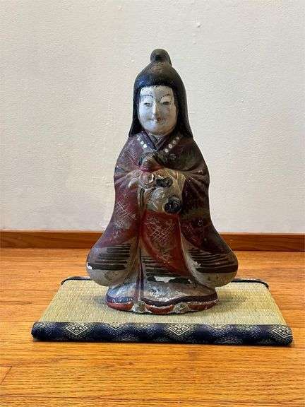 Japanese Figurine on Tatami Mat Base