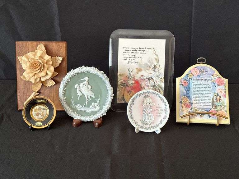 Decorative Collectibles Lot with Plates and Plaques