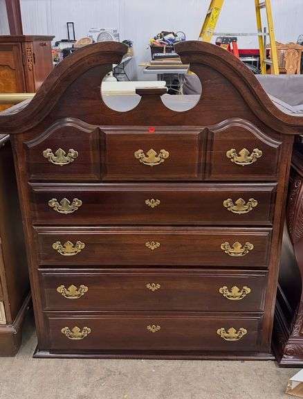Jamestown Heritage Cherrywood Chest