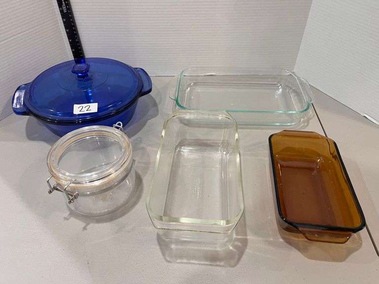 4 Pc Casserole Dishes (Pyrex and Anchor) and Storage Container (Kit)