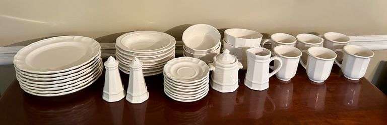 40pc PFALTZGRAFF Dishes (Located in Kitchen)