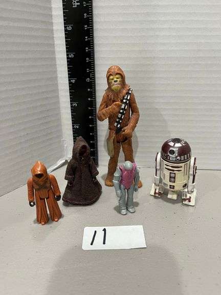 5pc Star Wars Figures- tallest is 4.5in. (Kitchen)