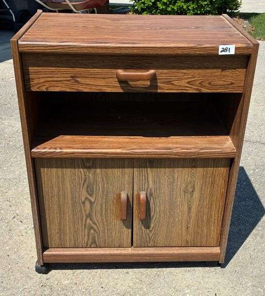 Storage Cabinet, 25 1/4”X16”X32” (One Bad Wheel) (Located Garage)