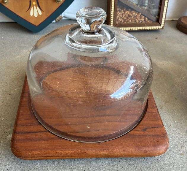 7 pc Wall Hanging Harp, Basket, Cheese Ball Plate with Lid and More (Located Garage)