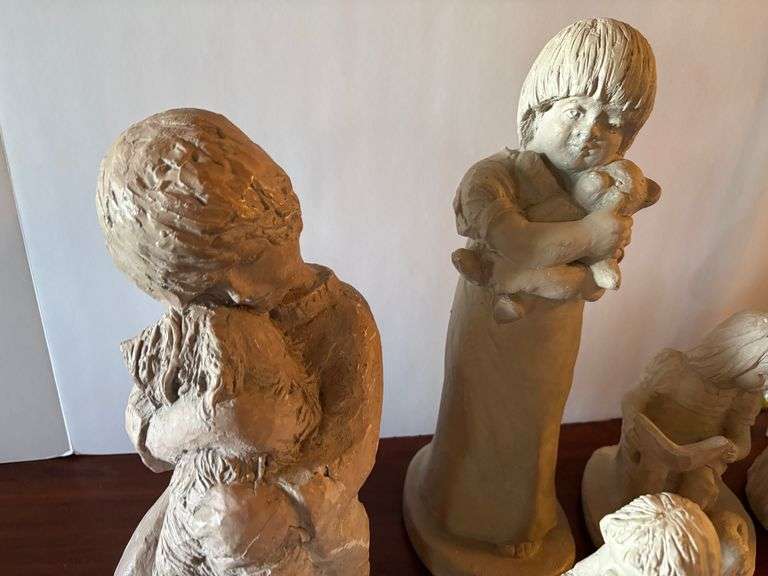 5 pc Clay Children Statues (Located in ds back room)