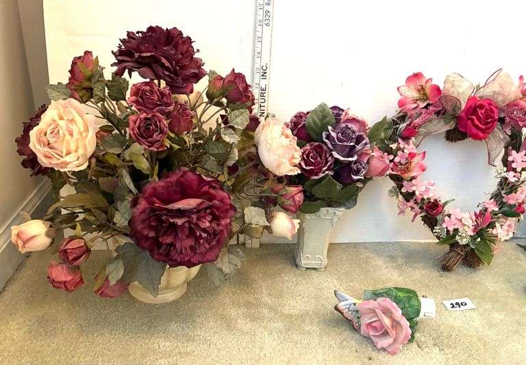 Artificial Flower Arrangements, Glitter Globe, Nightlight and More (Located Left Bedroom)