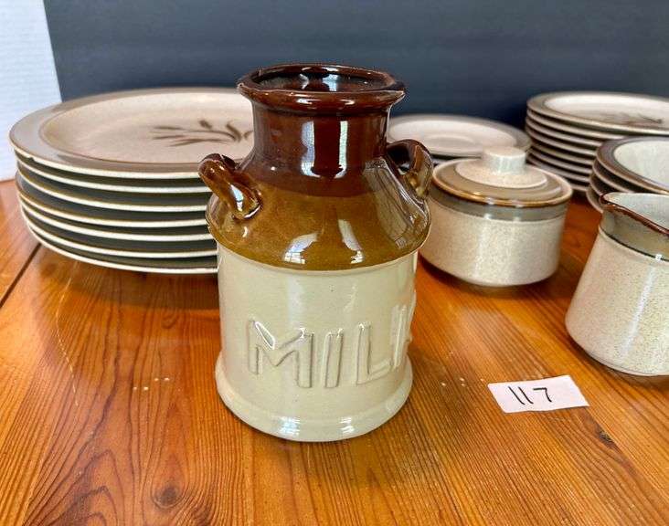 28pc Autumn Wheat Stoneware Made in Japan Dishes and More (Located in Kitchen) (Has Some Chips)
