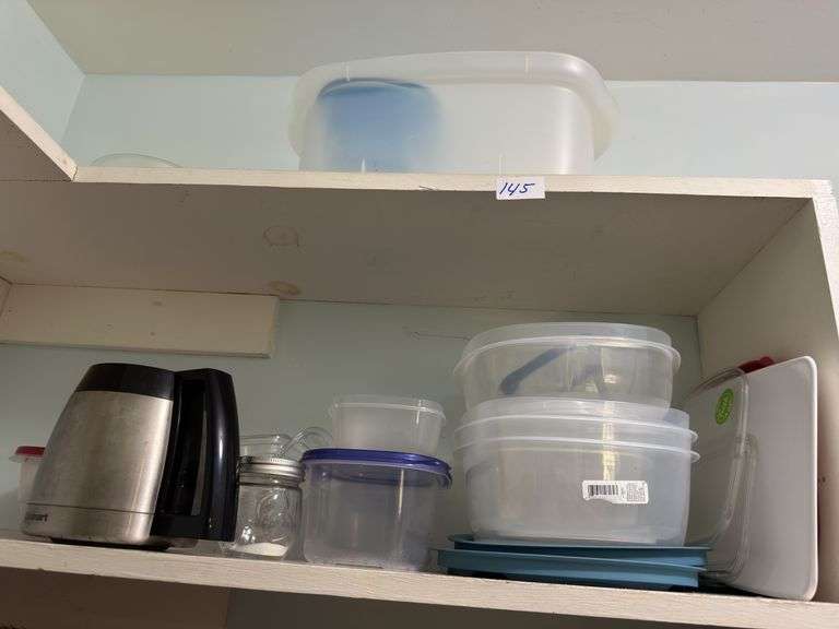 Pantry shelf lot (located in pantry)