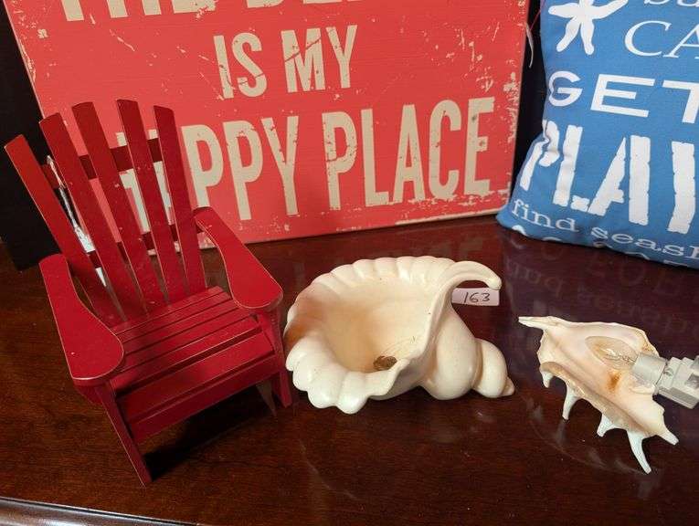 5 pc. Beach decor (located in DS front bedroom)