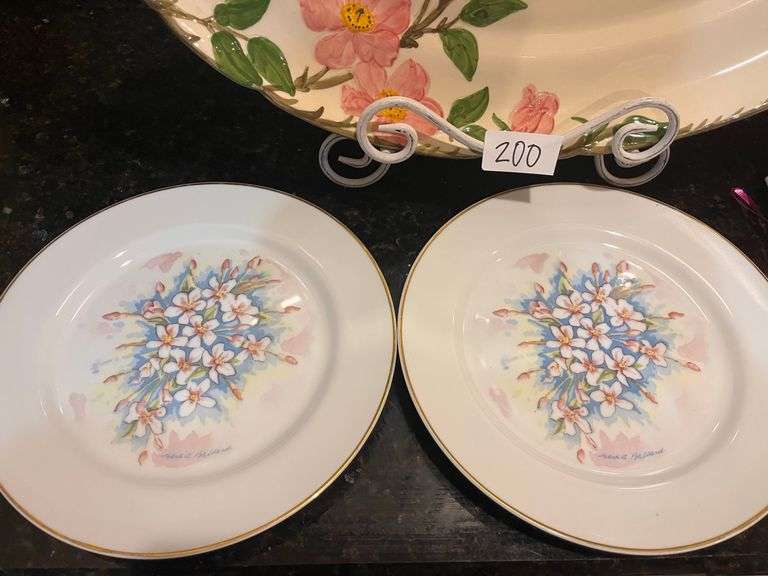 2 pc Cherry Blossom Festival Plates, Franciscan Platter 19.5”, and Pink Cloth Napkins (located in ki