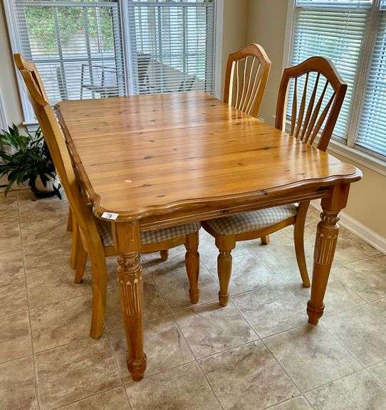 Kitchen Table with 4 Chairs and Leaf 30”x65”x39.5”(Located in Kitchen)