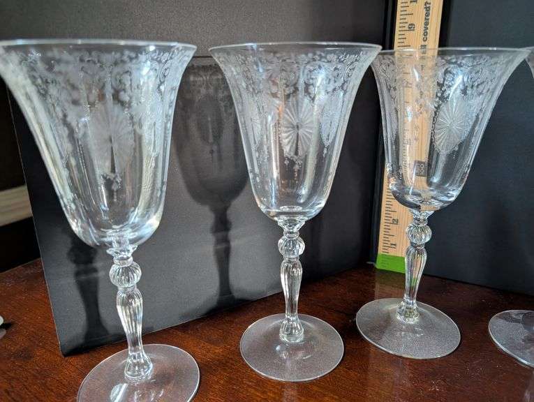 10 pc.Candlelight pattern Ice tea glasses and wine glasses(located in dining room)
