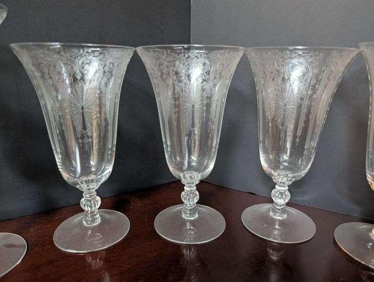 10 pc.Candlelight pattern Ice tea glasses and wine glasses(located in dining room)