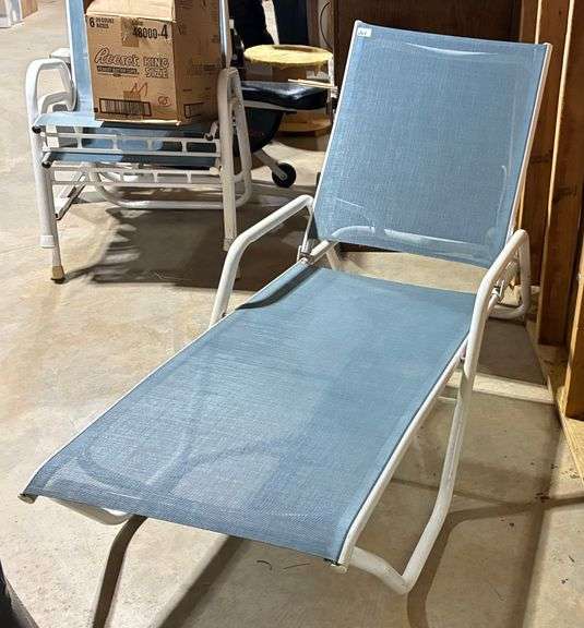 Outdoor Lounge Chair (Matches Lot 200) (Located Basement Section 2)